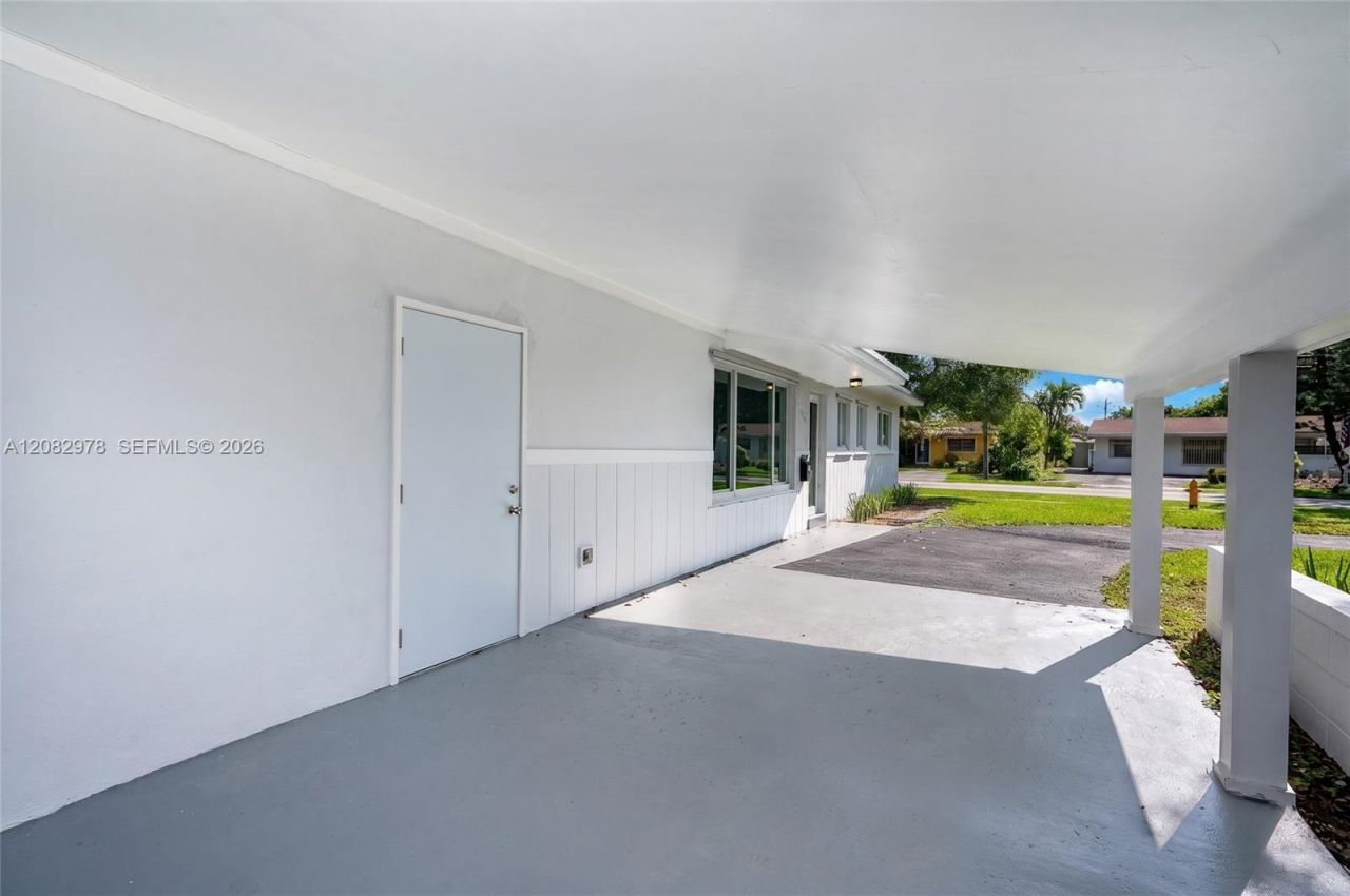 10441 SW 46th Ter , Miami, FL 33165 Photo