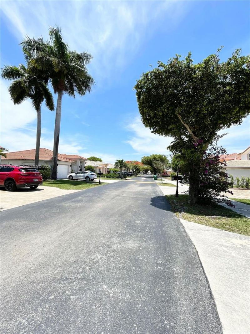 8224 SW 163rd Ct, Miami, FL 33193 Photo