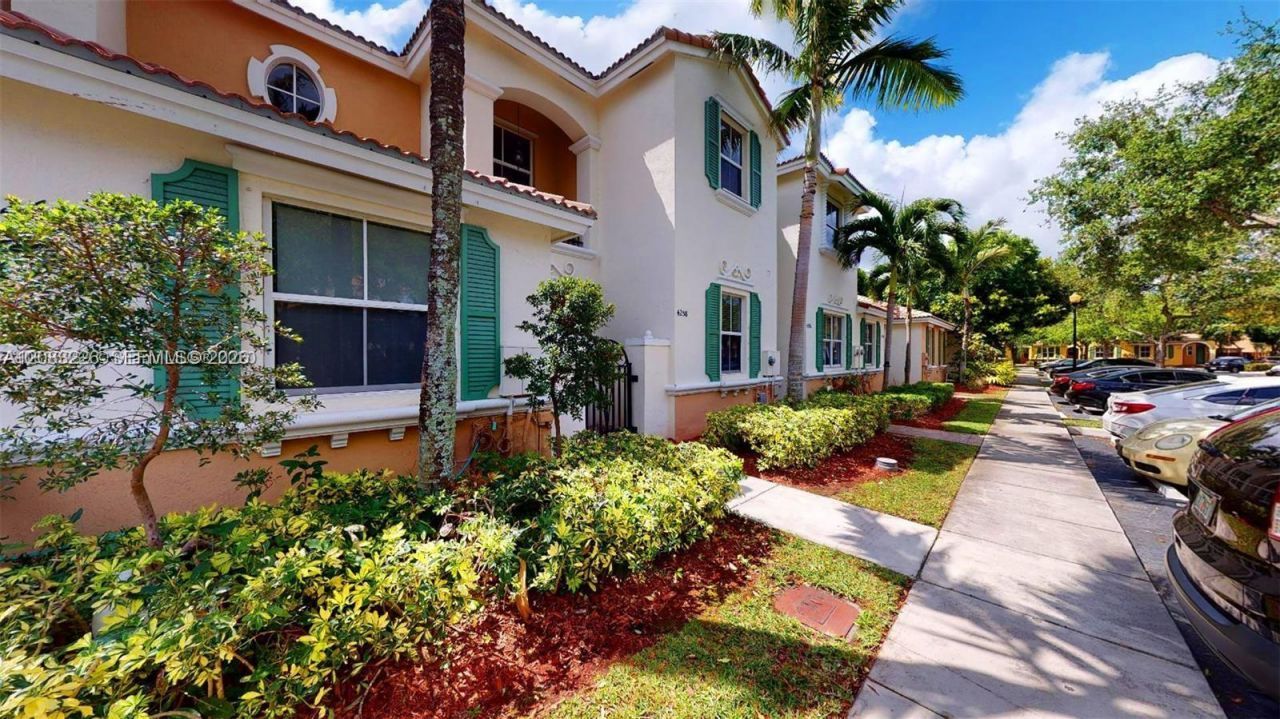 1040 NE 42nd Pl , Homestead, FL 33033 Photo