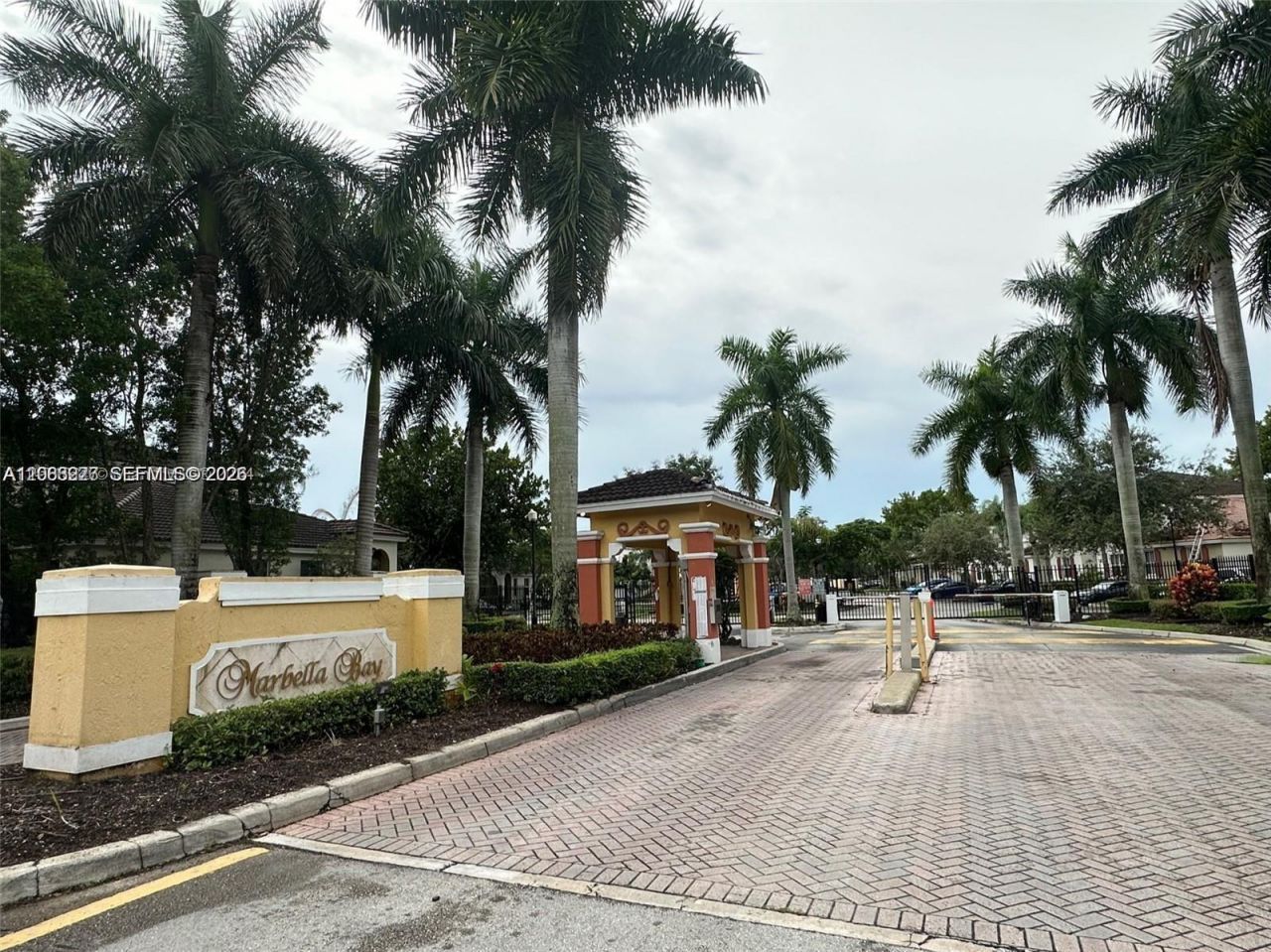 1040 NE 42nd Pl, Homestead, FL 33033 Photo