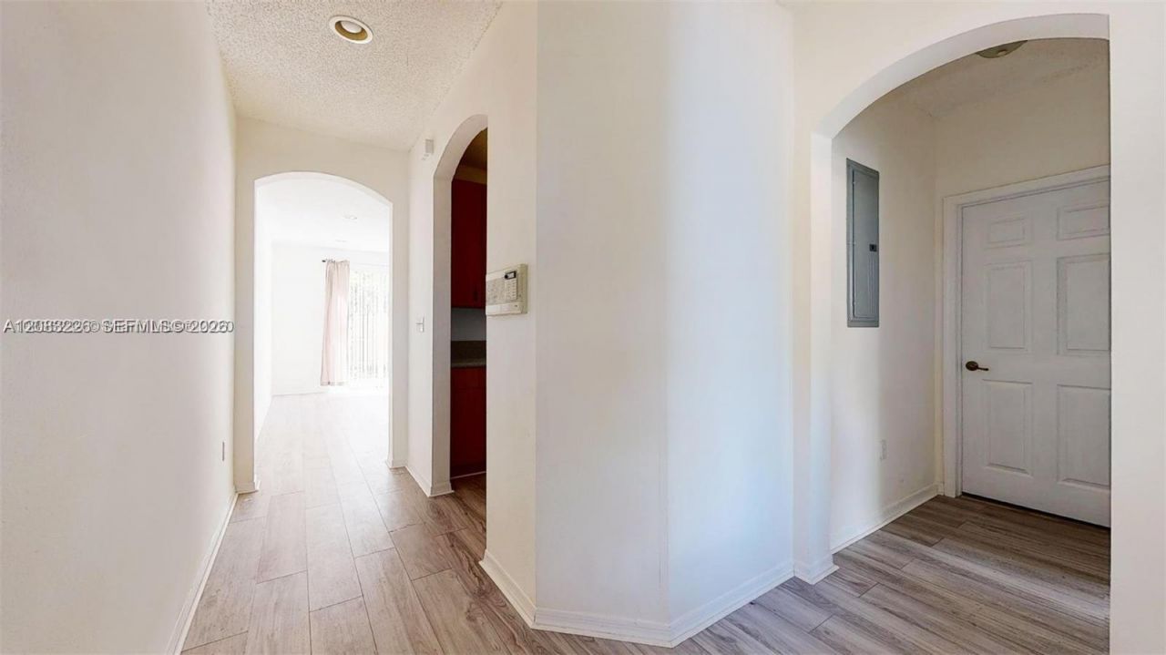 1040 NE 42nd Pl , Homestead, FL 33033 Photo