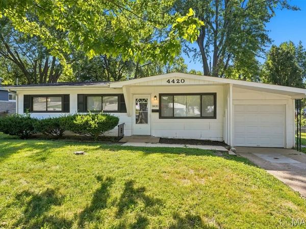 4420 Treadway Lane, St Louis, MO 63134