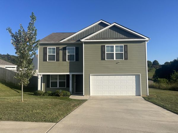 1065 Greenway Drive, Morristown, TN 37813