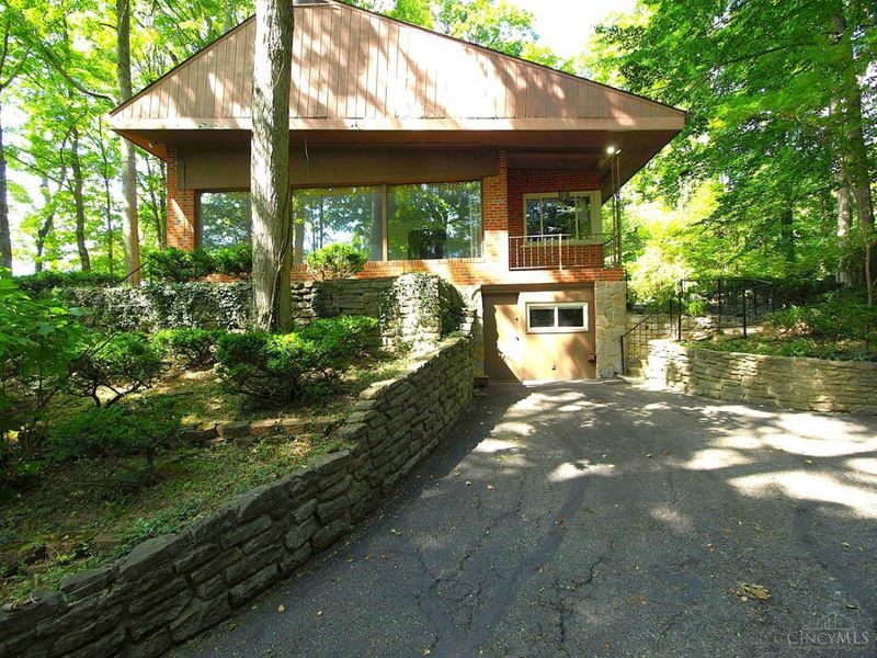 9460 Maple Knoll Drive, Colerain Township, OH 45251 Photo 2