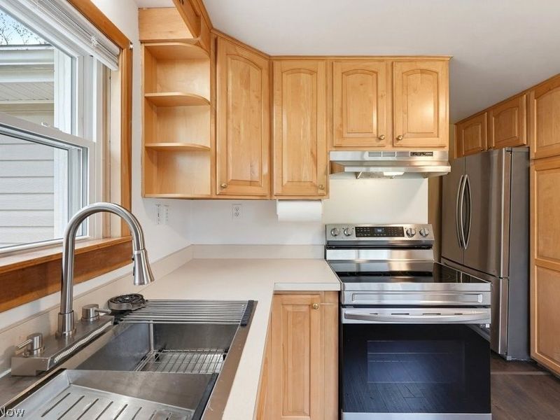 2195 Par Drive, Akron, OH 44312 Photo 19