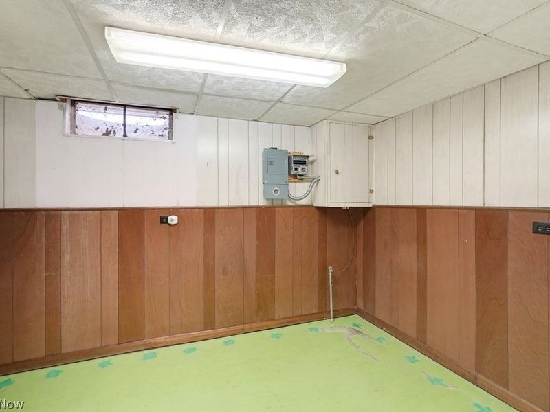 2195 Par Drive, Akron, OH 44312 Photo 33