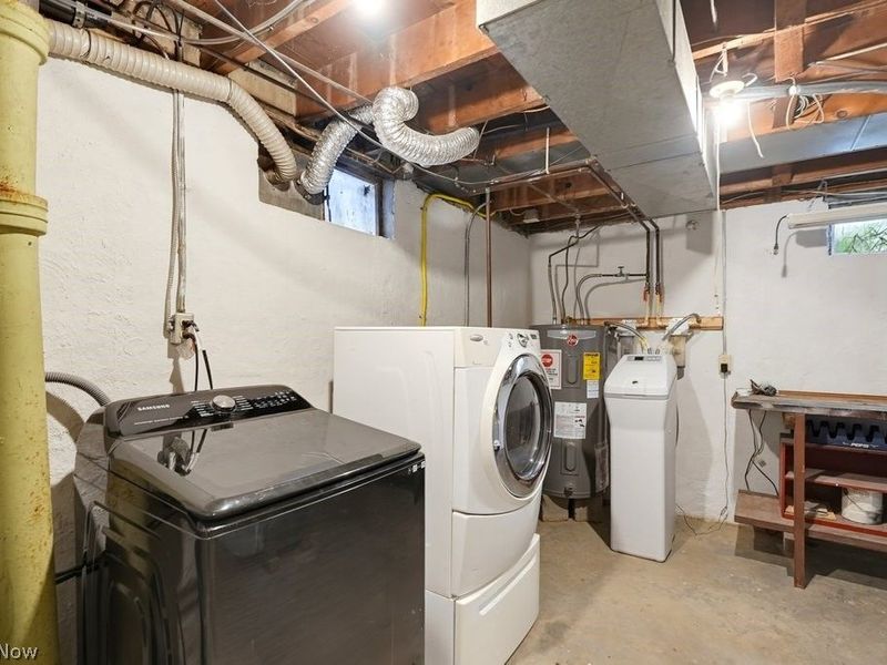 2195 Par Drive, Akron, OH 44312 Photo 36