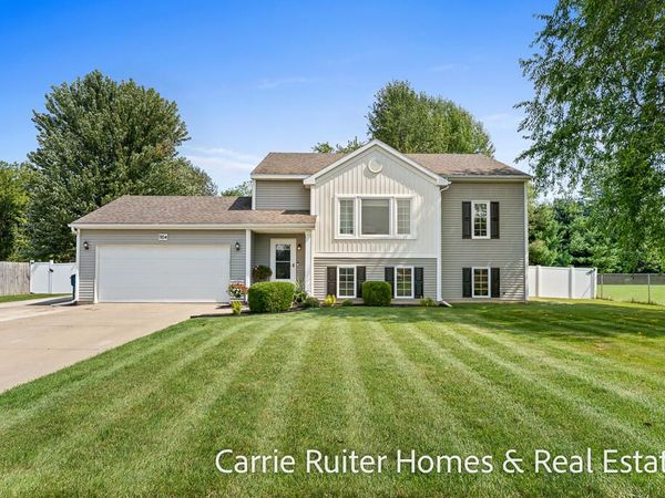 1104 Zachary Street, Vicksburg, MI 49097