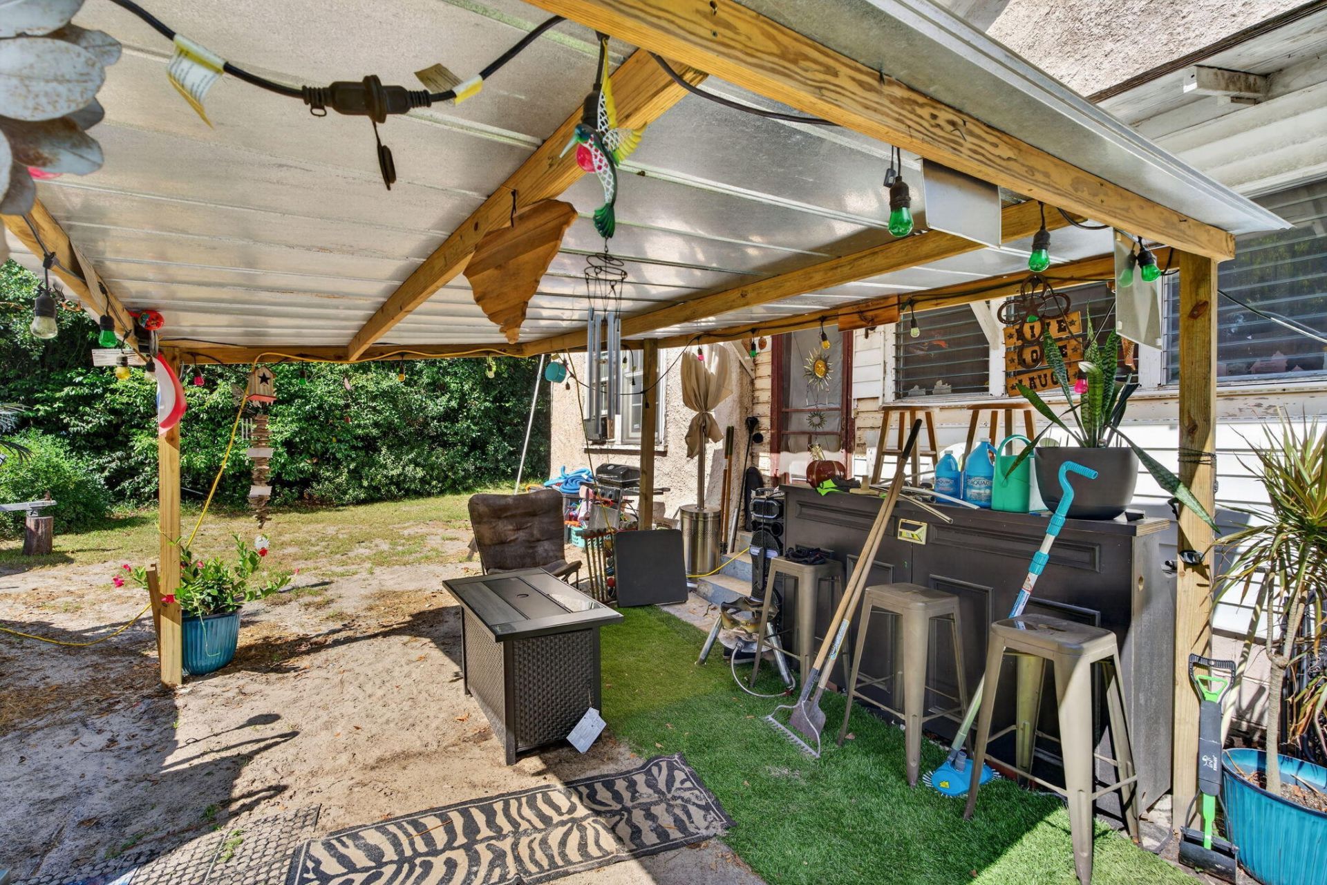645 Hampton Street Photo 30