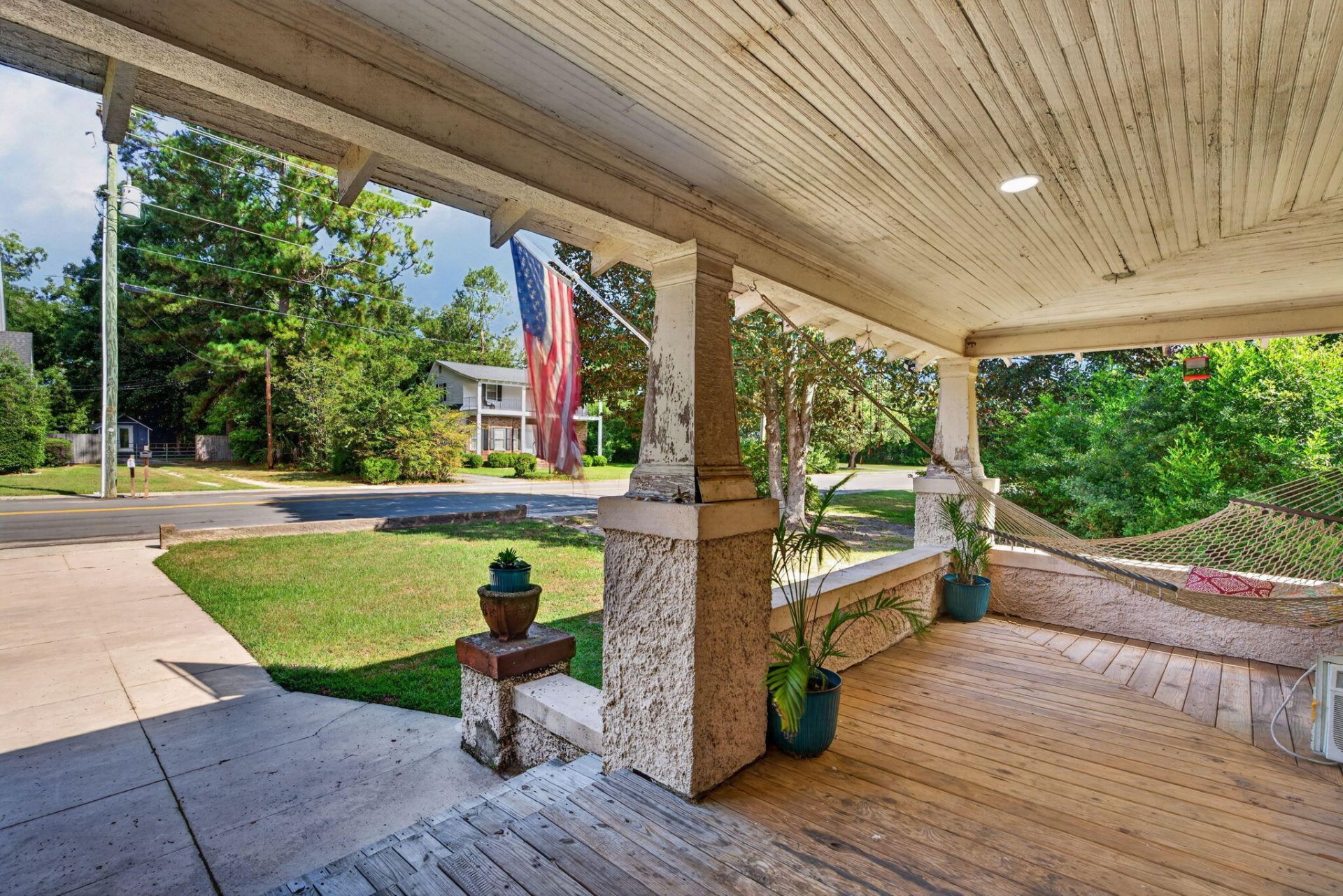 645 Hampton Street Photo 40