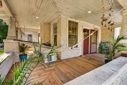 645 Hampton Street photo 4
