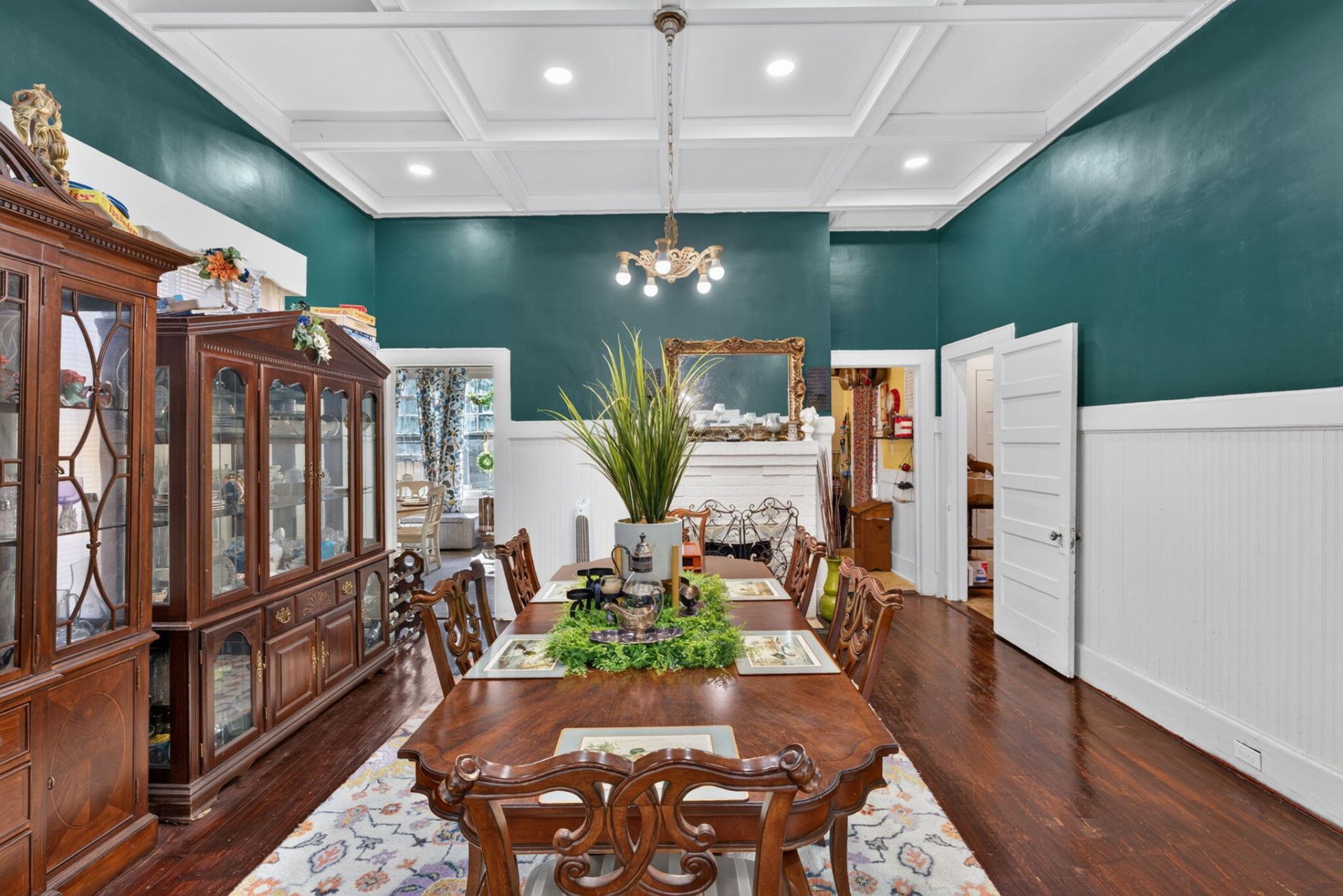 645 Hampton Street Photo 9