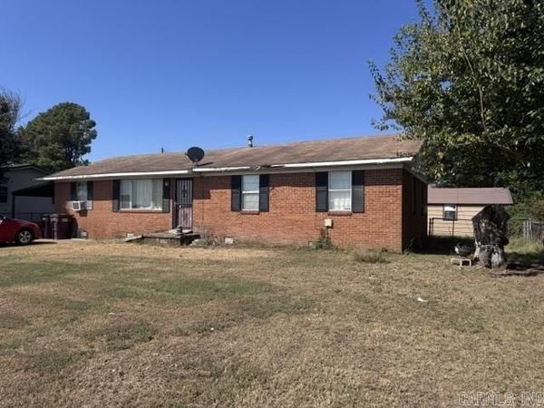 304 S Crossroads Street, Portia, AR 72457