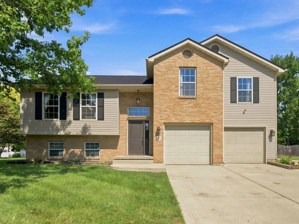 203 Fallen Timbers Court , Canal Winchester, OH 43110