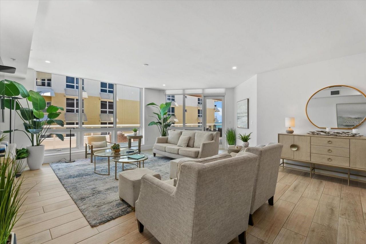 1035 Seaside Drive, Unit 502, Sarasota, FL 34242 Photo