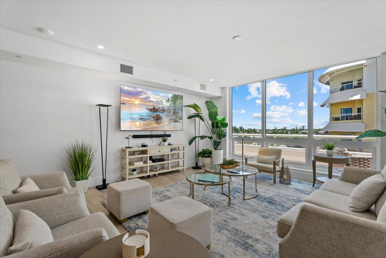 1035 Seaside Drive, Unit 502, Sarasota, FL 34242 Photo
