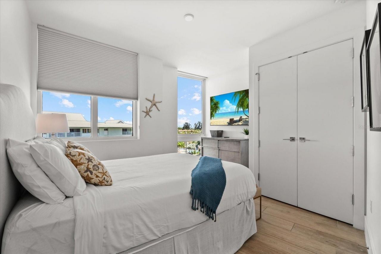 1035 Seaside Drive, Unit 502, Sarasota, FL 34242 Photo
