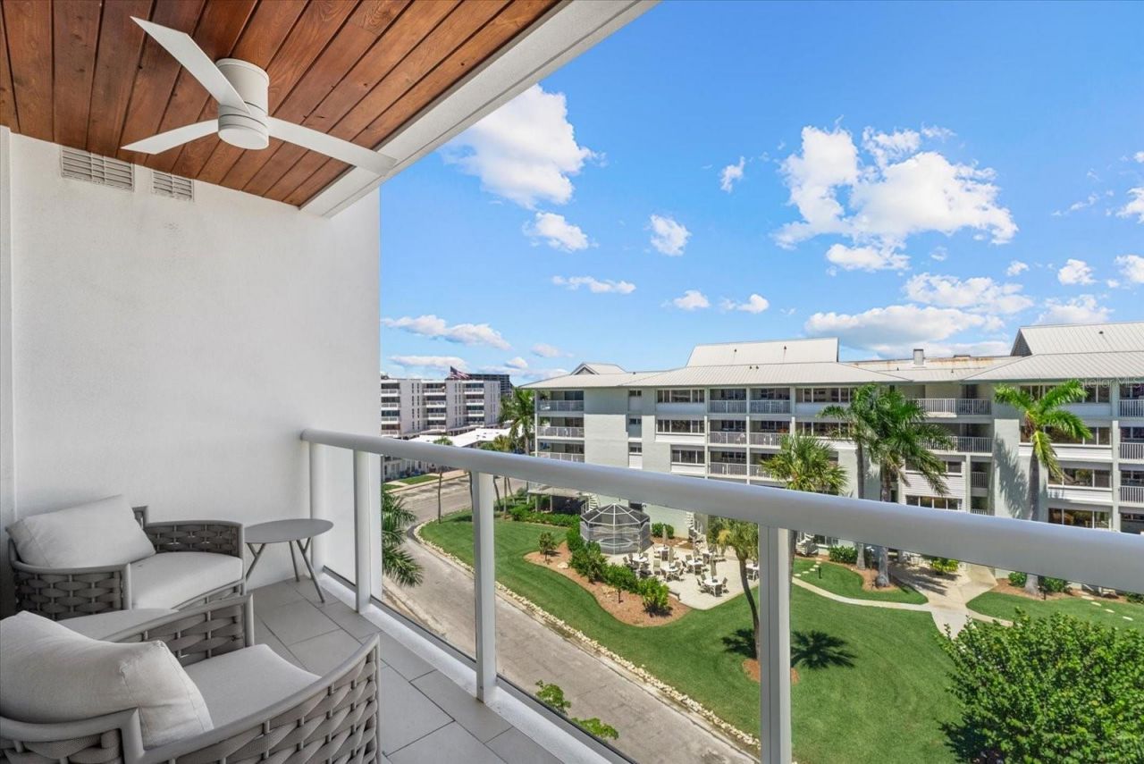 1035 Seaside Drive, Unit 502, Sarasota, FL 34242 Photo