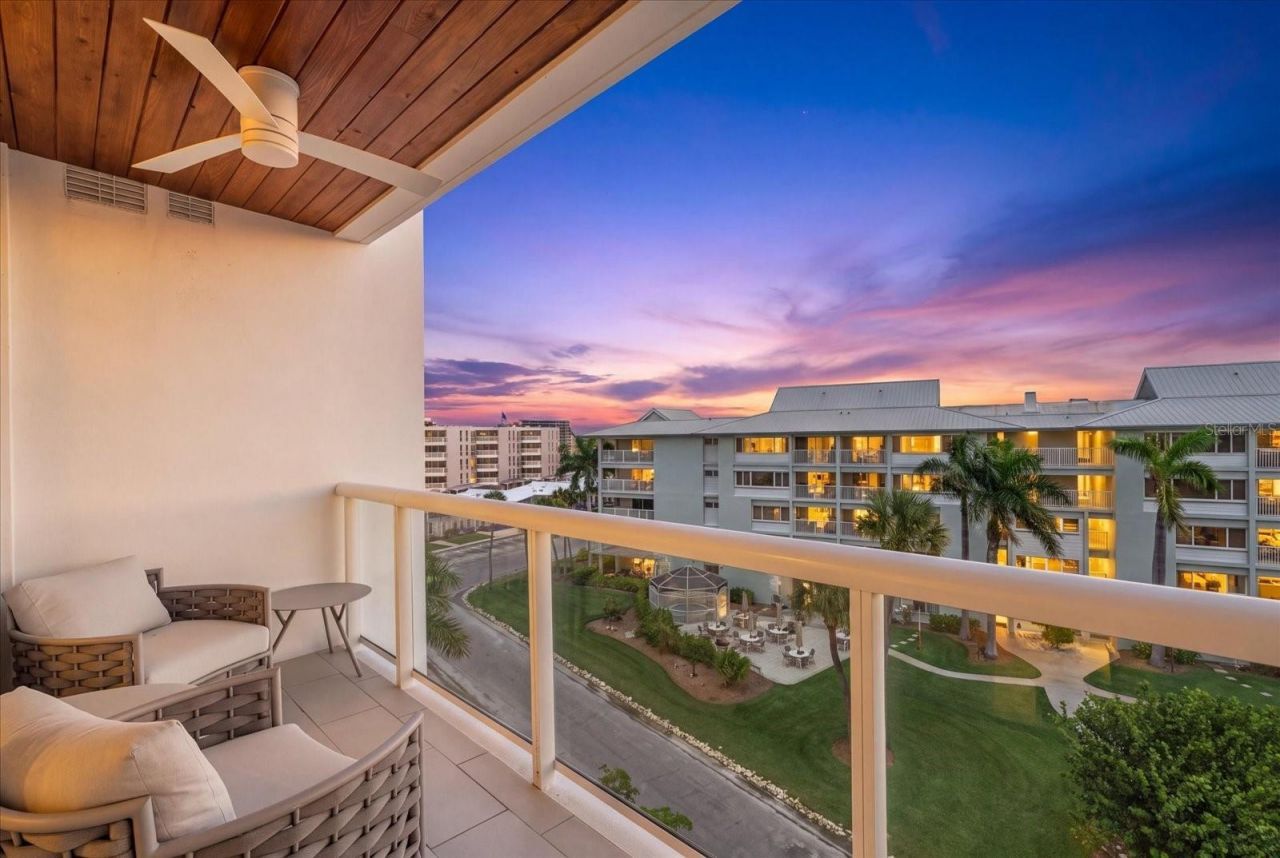 1035 Seaside Drive, Unit 502, Sarasota, FL 34242 Photo