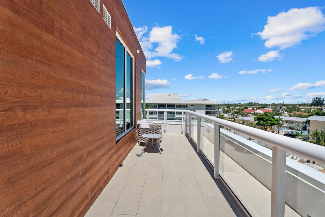 1035 Seaside Drive, Unit 502, Sarasota, FL 34242 Photo