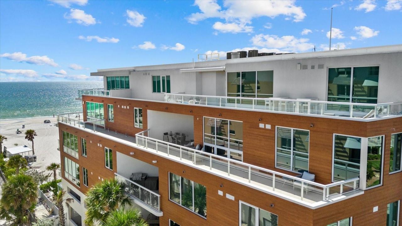 1035 Seaside Drive, Unit 502, Sarasota, FL 34242 Photo