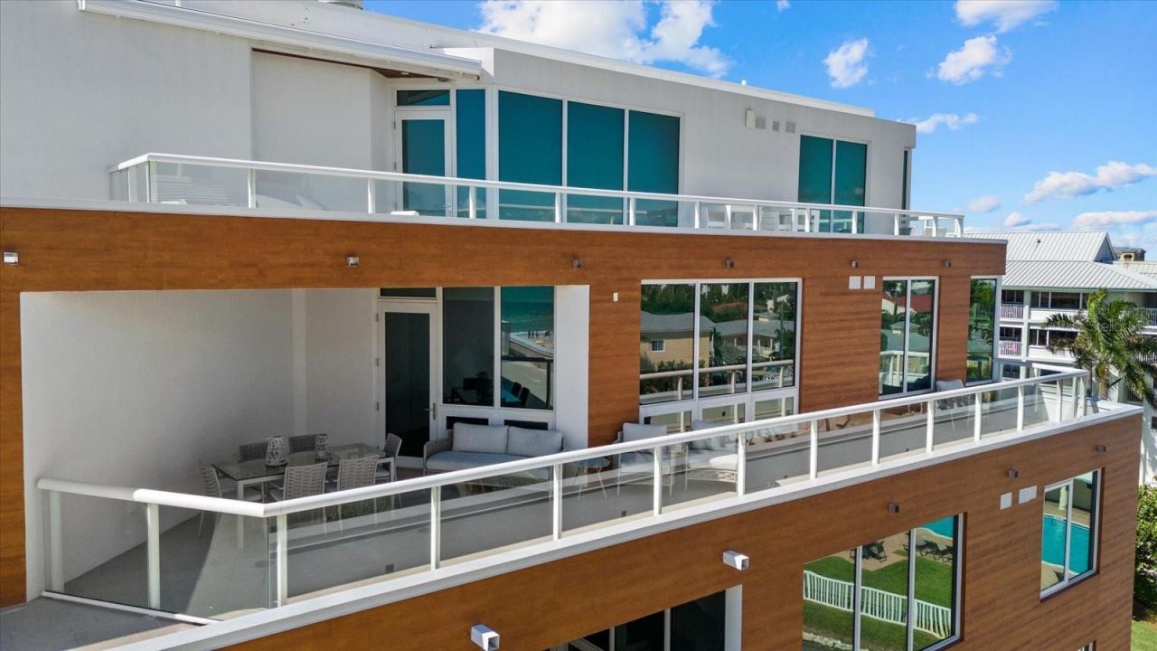 1035 Seaside Drive, Unit 502, Sarasota, FL 34242 Photo