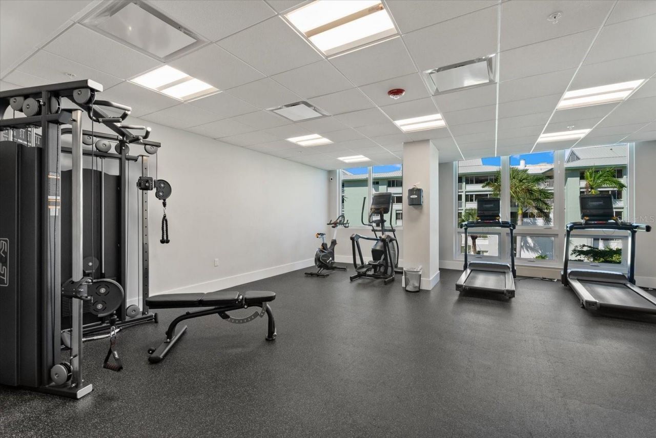 1035 Seaside Drive, Unit 502, Sarasota, FL 34242 Photo