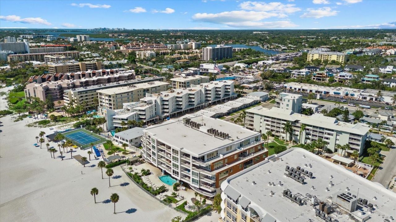 1035 Seaside Drive, Unit 502, Sarasota, FL 34242 Photo