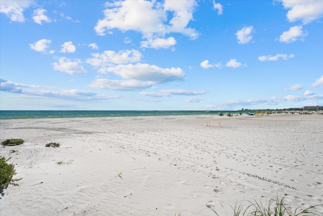 1035 Seaside Drive, Unit 502, Sarasota, FL 34242 Photo