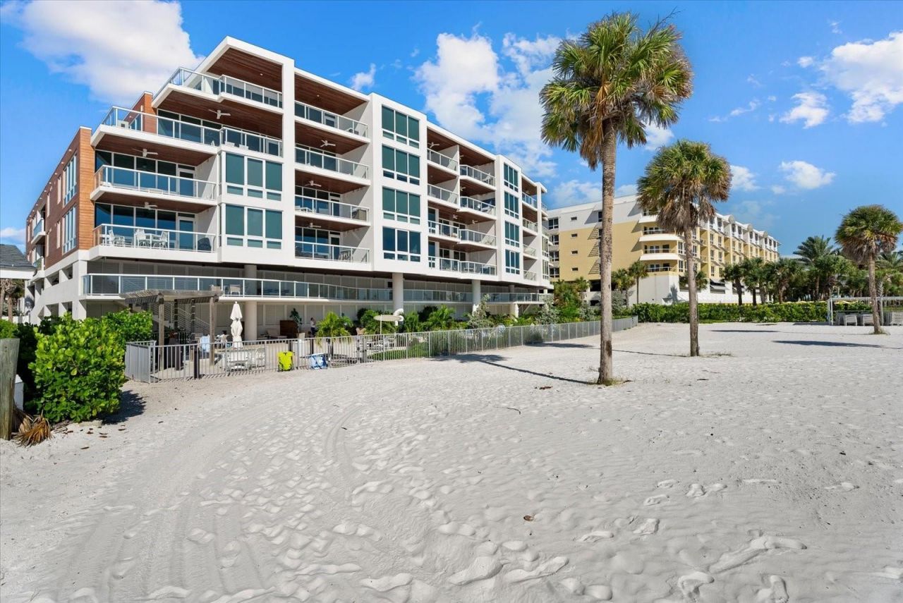 1035 Seaside Drive, Unit 502, Sarasota, FL 34242 Photo