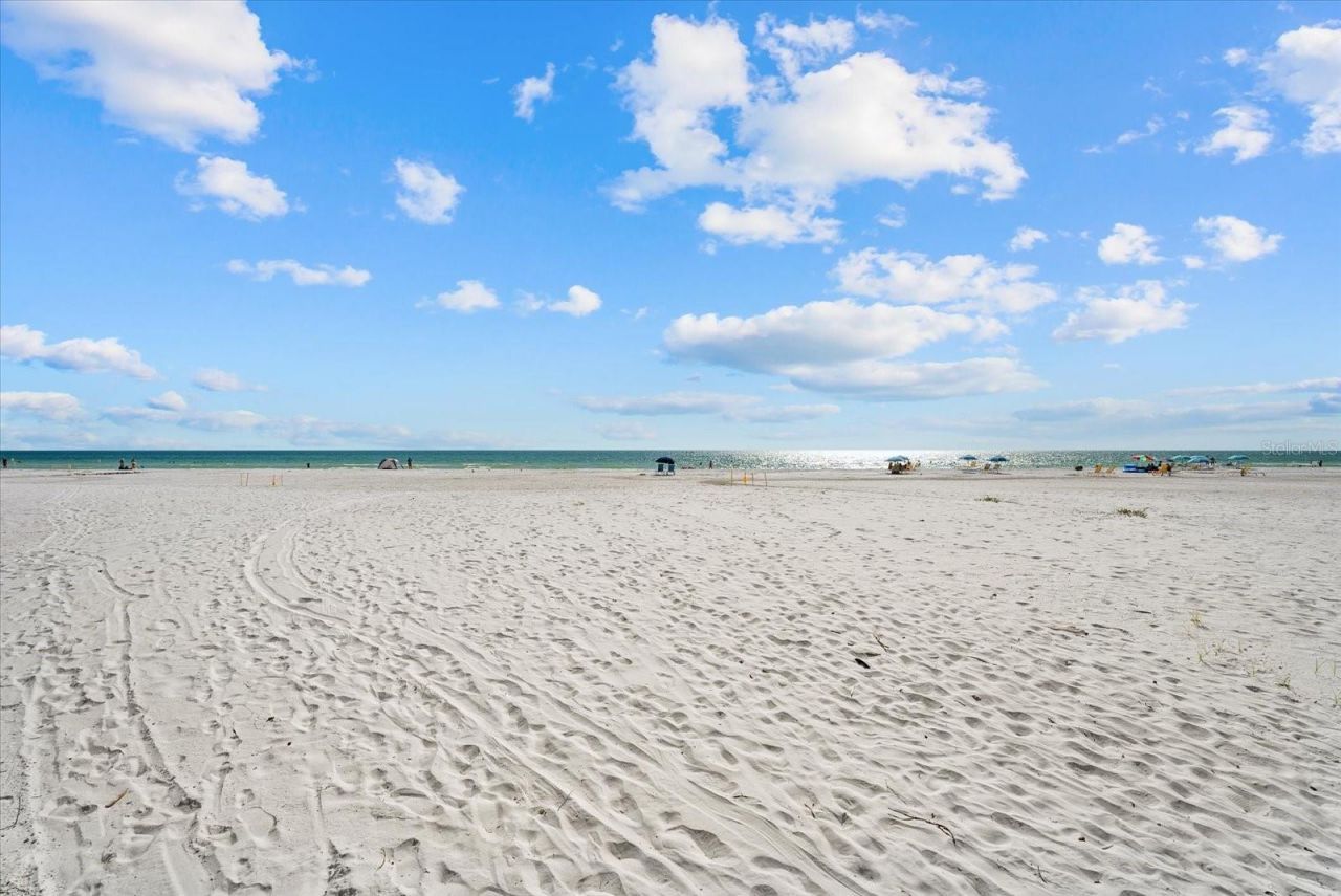 1035 Seaside Drive, Unit 502, Sarasota, FL 34242 Photo