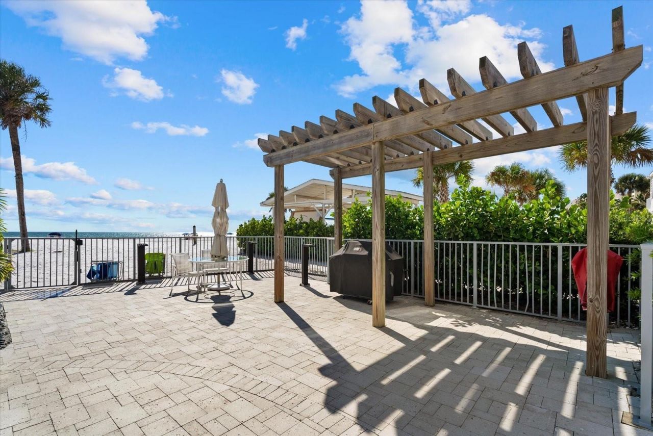1035 Seaside Drive, Unit 502, Sarasota, FL 34242 Photo