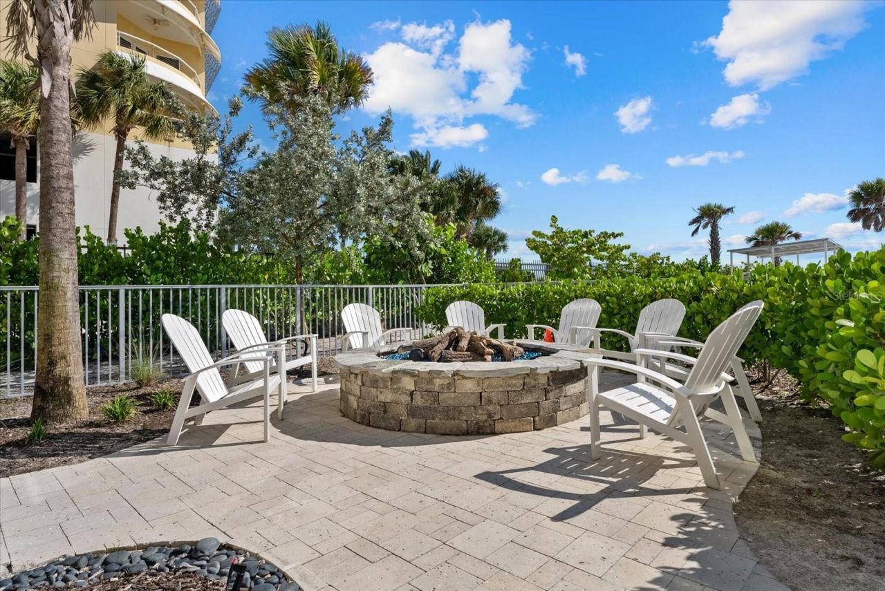 1035 Seaside Drive, Unit 502, Sarasota, FL 34242 Photo
