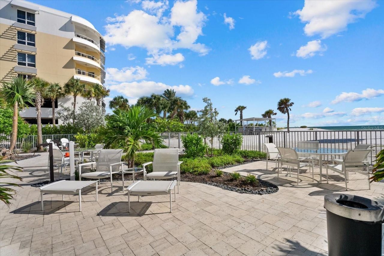 1035 Seaside Drive, Unit 502, Sarasota, FL 34242 Photo