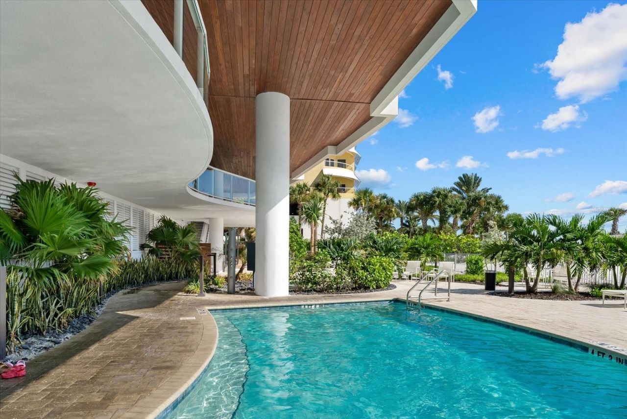 1035 Seaside Drive, Unit 502, Sarasota, FL 34242 Photo
