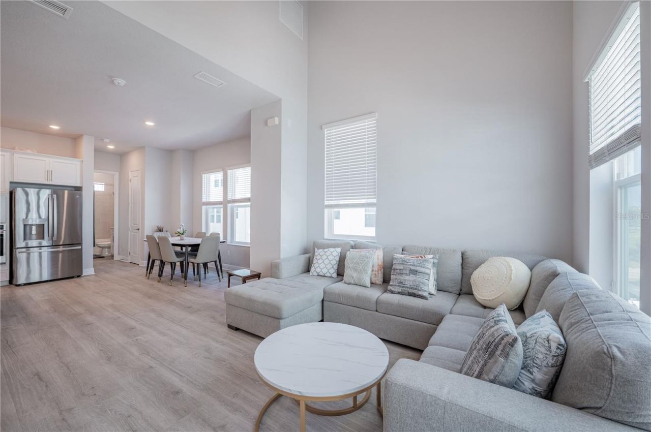 2400 Ezzell Court, Sarasota, FL 34237 Photo