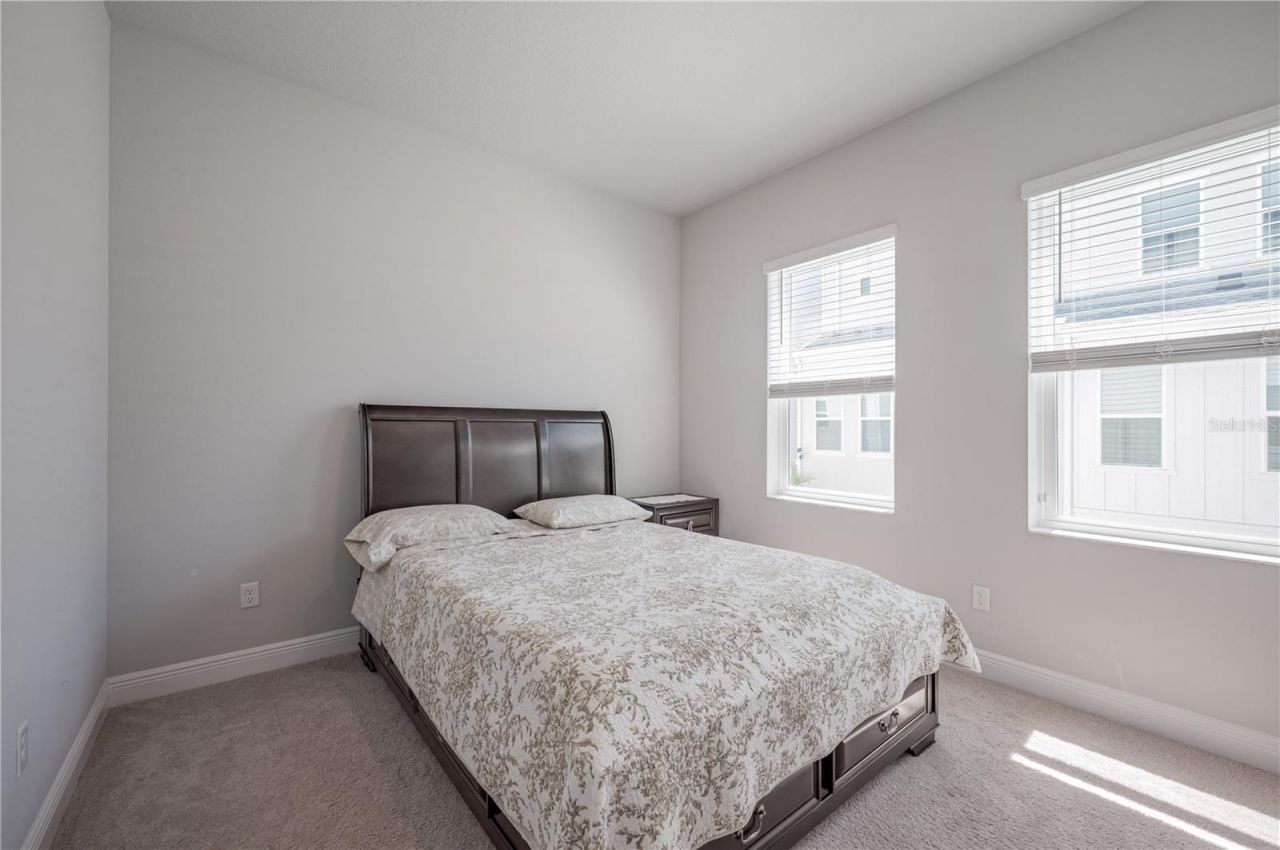 2400 Ezzell Court, Sarasota, FL 34237 Photo