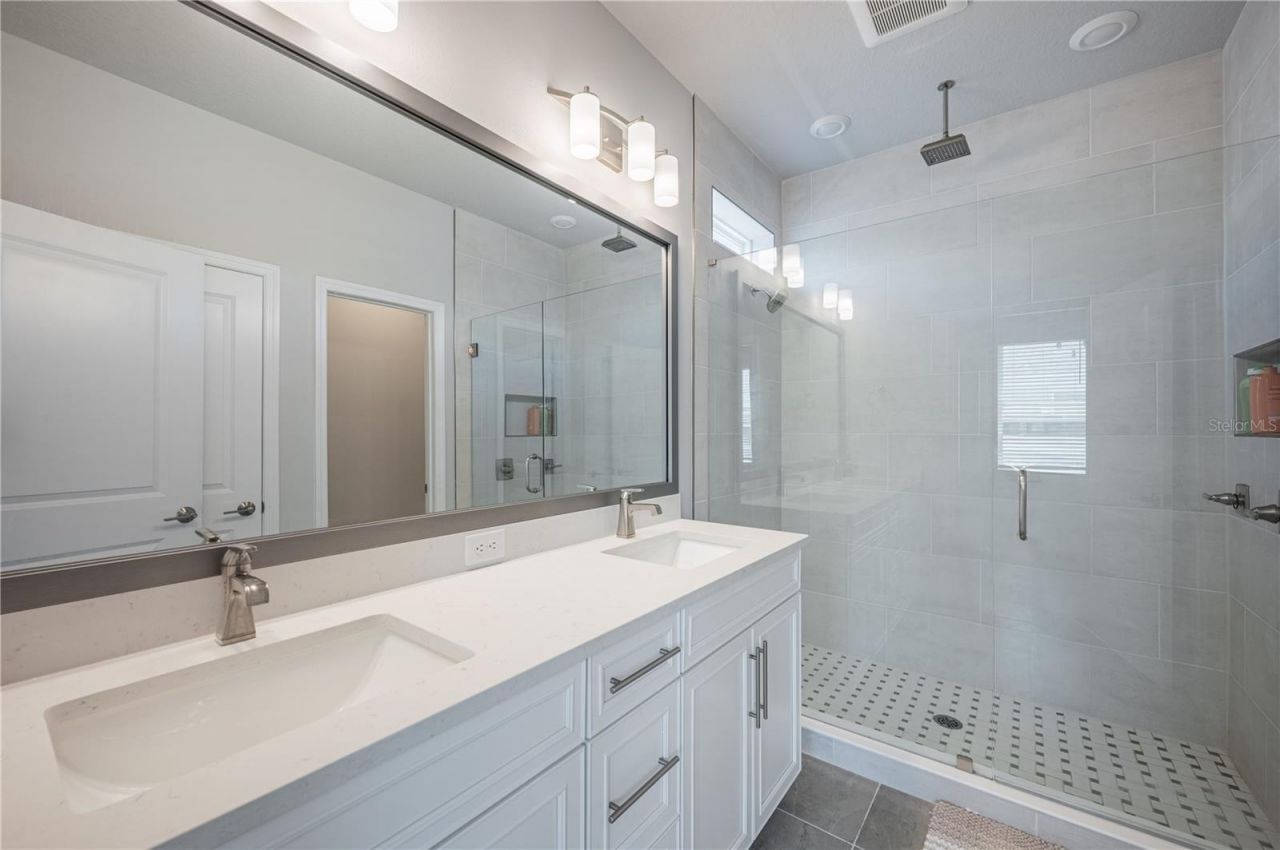 2400 Ezzell Court, Sarasota, FL 34237 Photo