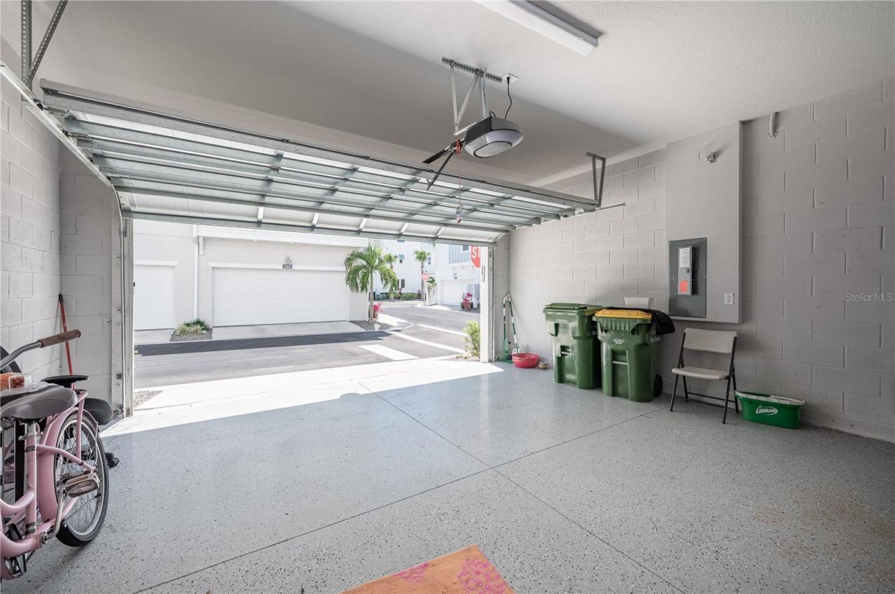 2400 Ezzell Court, Sarasota, FL 34237 Photo