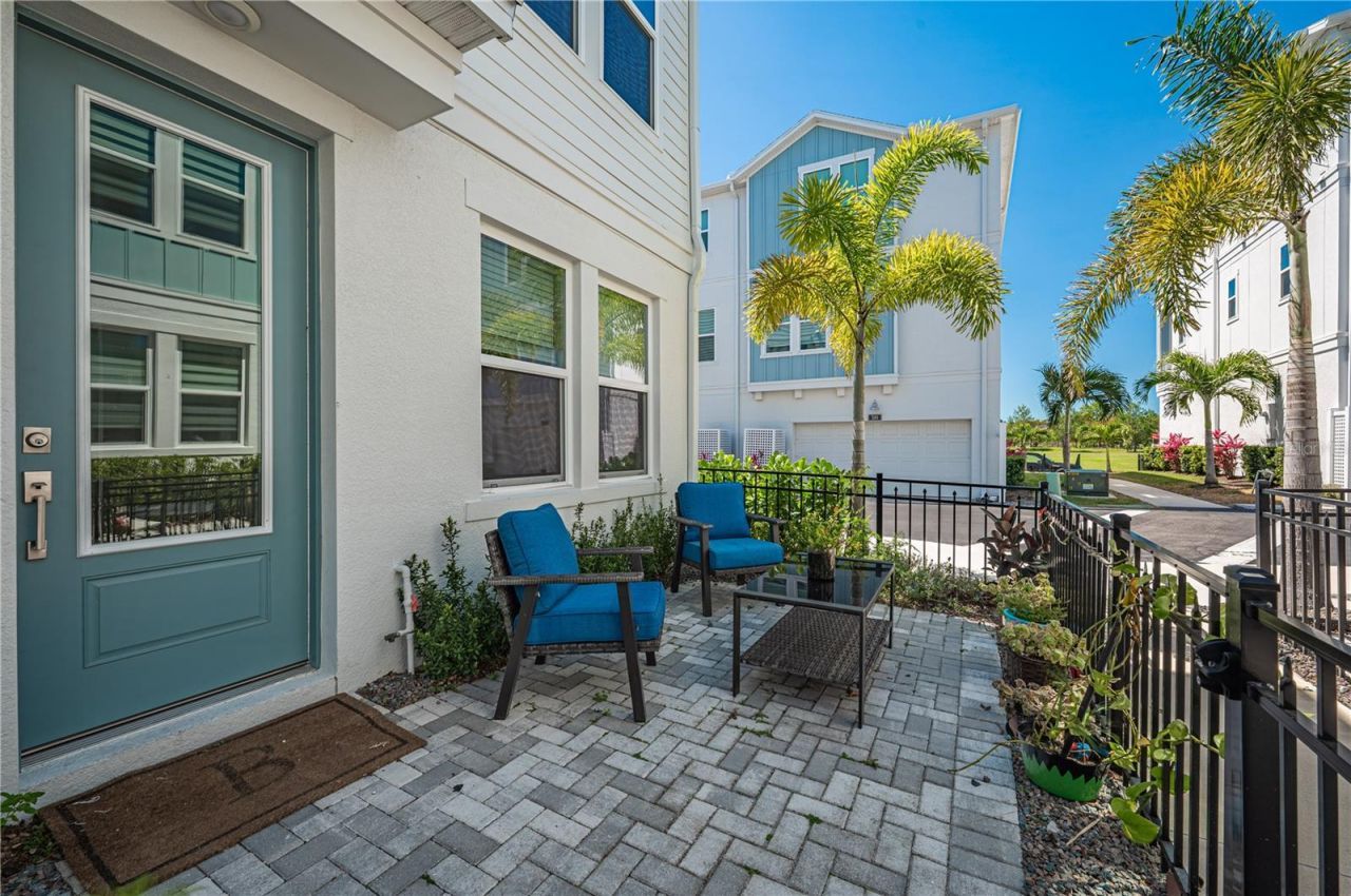 2400 Ezzell Court, Sarasota, FL 34237 Photo