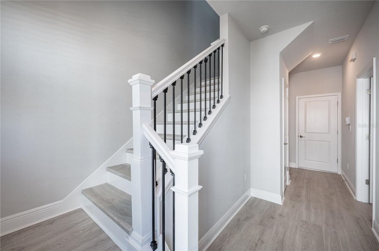 2400 Ezzell Court, Sarasota, FL 34237 Photo