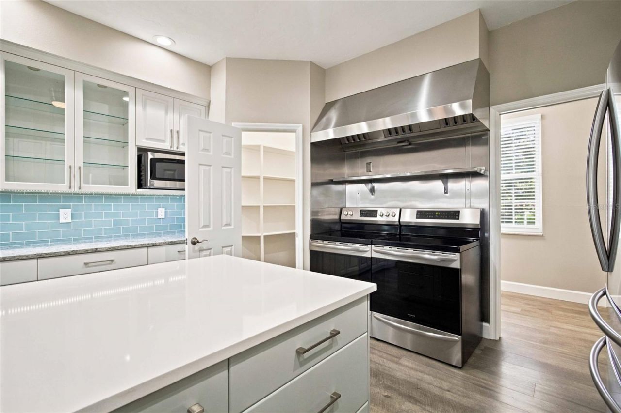 5544 Dinah Lane, Sarasota, FL 34231 Photo
