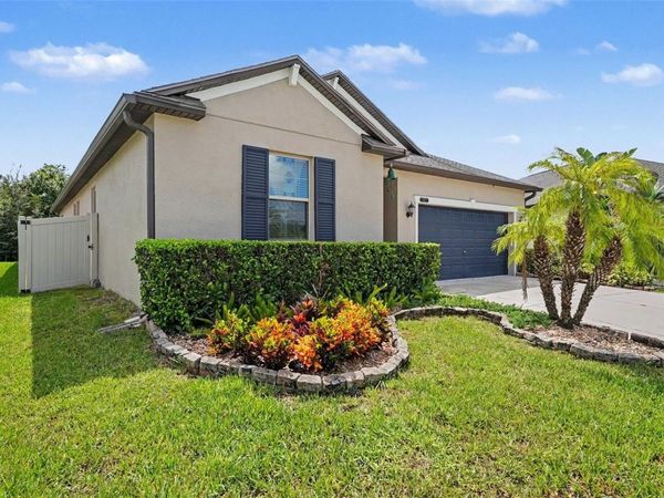 21922 CREST MEADOW DRIVE , LAND O LAKES, FL 34637