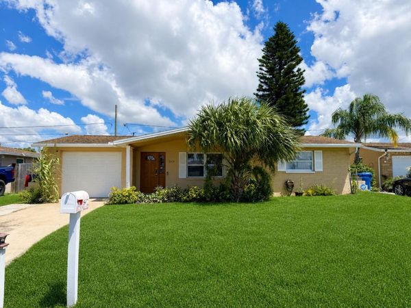 2414 TAHITIAN DRIVE , HOLIDAY, FL 34691