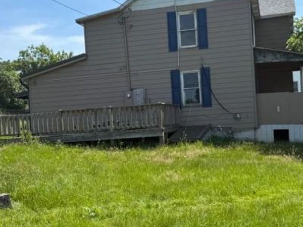 102 ROANOKE AVENUE , OAKLAND, MD 21550