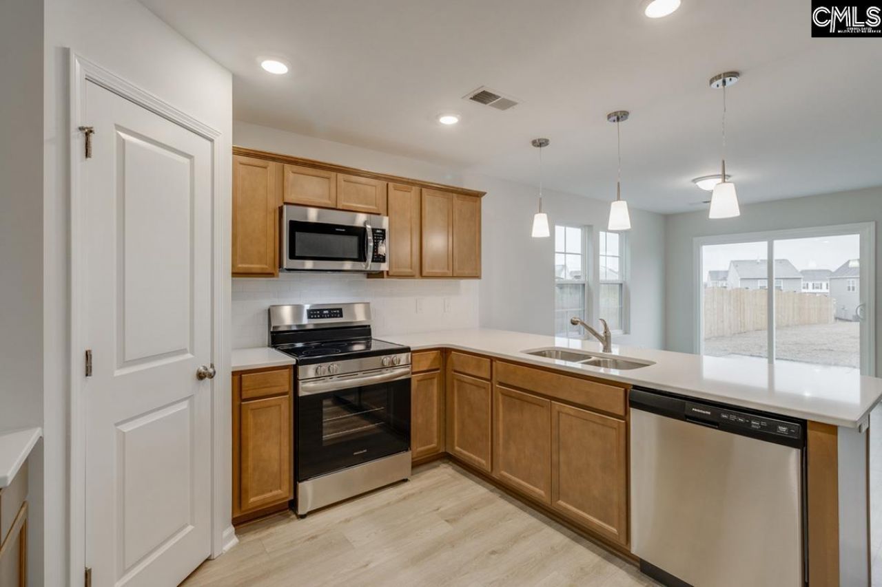 3128 Hallsdale Drive  Photo 4