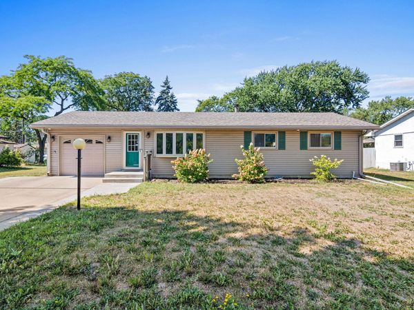 6810 Brookview Drive NE, Fridley, MN 55432