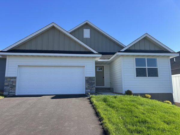 7194 Agate Trail, Inver Grove Heights, MN 55077