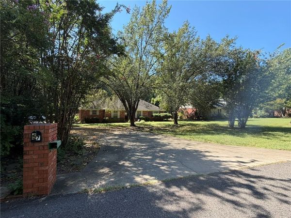 57 Pike Lane, Russellville, AR 72802