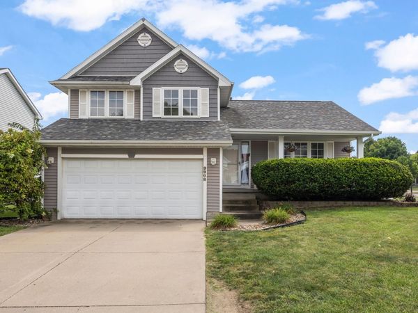 9908 Catalina Drive, Johnston, IA 50131